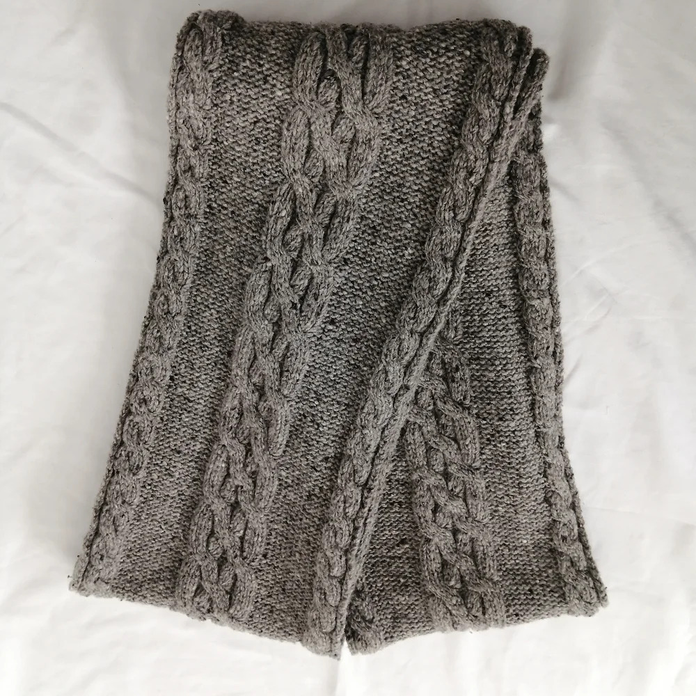 Billy Reid 100% Wool Cable Knit Gray Speckled Chunky Infinity Scarf